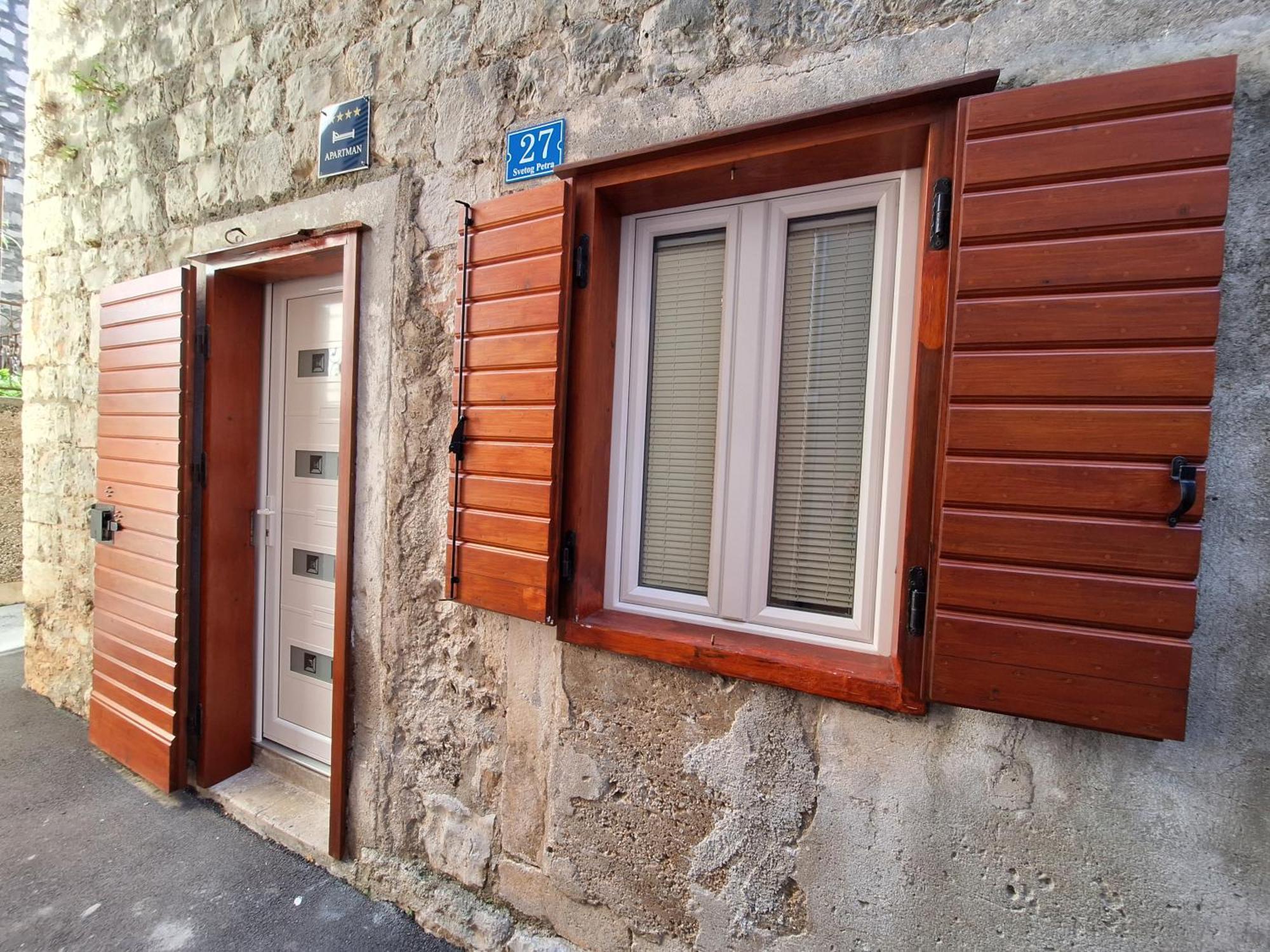St Peter'S Heritage House Trogir Eksteriør billede
